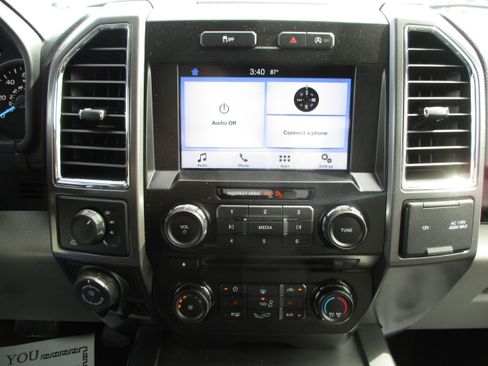 Used 2016 Ford F150 XLT w/ Equipment Group 302A Luxury AWD/4WD image 12