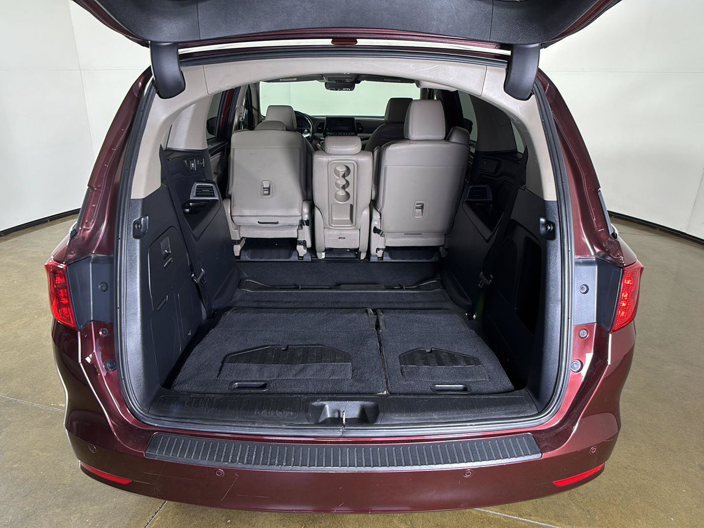 Used 2019 Honda Odyssey Elite image 15