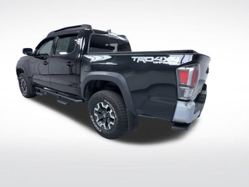 Certified 2023 Toyota Tacoma TRD Off-Road AWD/4WD image 7