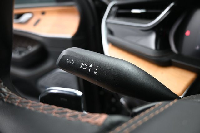Used 2022 Jeep Grand Cherokee Summit AWD/4WD image 24