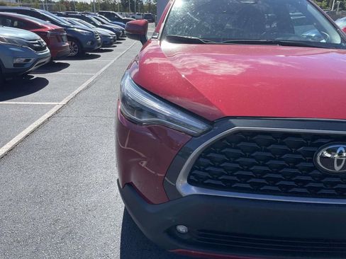 Used 2023 Toyota Corolla Cross XLE image 16