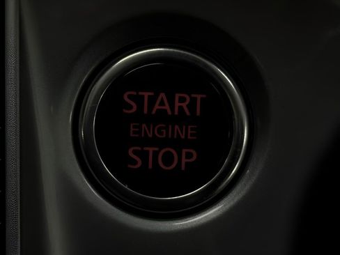 Used 2023 Nissan Altima 2.5 SR image 17