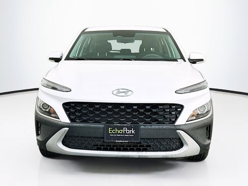 Used 2023 Hyundai Kona SE w/ Cargo Package image 2