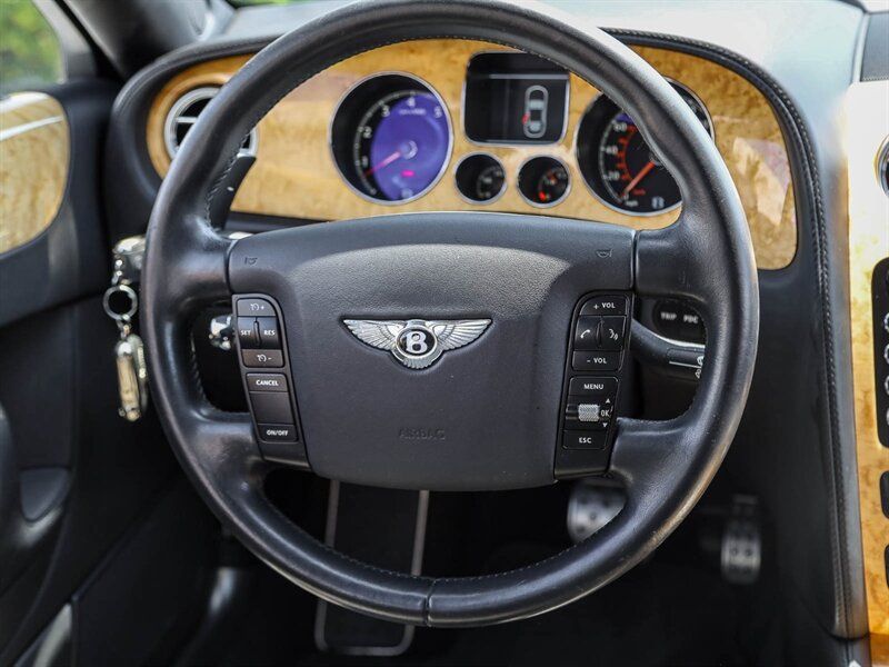 Used 2006 Bentley Flying Spur Flying Spur AWD/4WD image 32