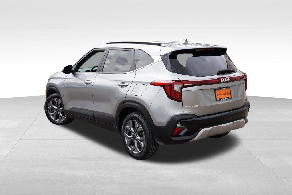 Certified 2024 Kia Seltos S AWD/4WD image 7