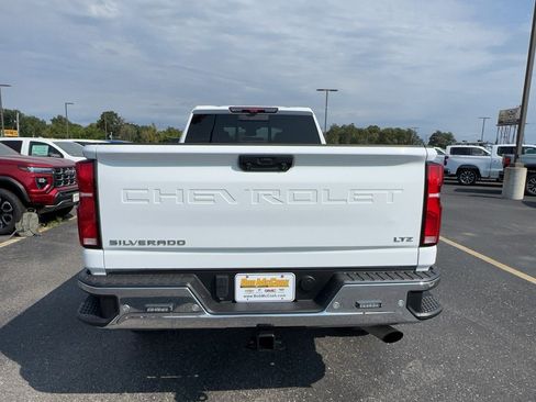 Used 2025 Chevrolet Silverado 2500 LTZ w/ LTZ Plus Package AWD/4WD image 4