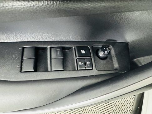 Used 2024 Toyota Corolla SE w/ SE Premium Package FWD image 7