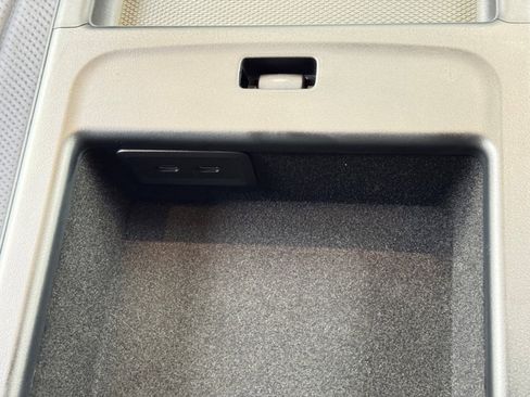 Used 2022 Mercedes-Benz S 500 4MATIC w/ AMG Line Package image 46