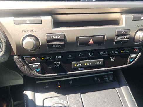 Used 2016 Lexus ES 350 FWD image 16