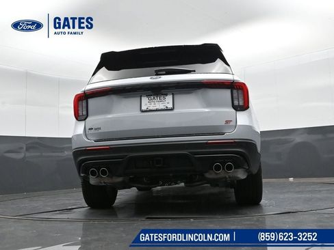 New 2026 Ford Explorer ST w/ Sun And Sound Package image 32