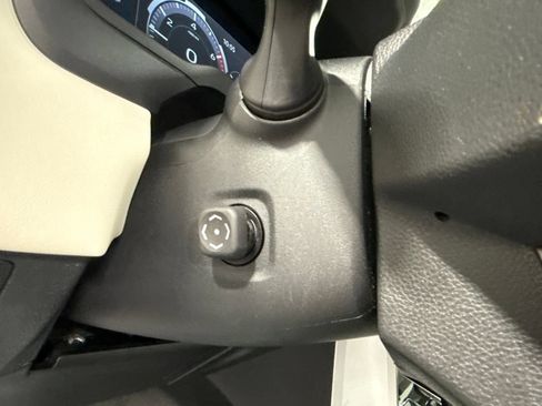 Used 2023 Toyota Sequoia Capstone AWD/4WD image 55