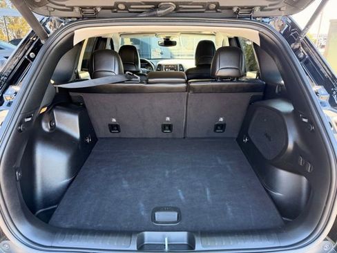 Used 2022 Jeep Cherokee Trailhawk w/ Sun & Sound Group AWD/4WD image 26