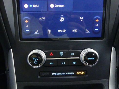 Used 2023 Ford Edge SEL image 12