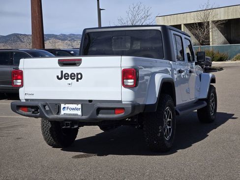 New 2024 Jeep Gladiator Sport image 3
