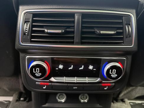 Used 2019 Audi Q7 3.0T Prestige w/ Prestige Package AWD/4WD image 22