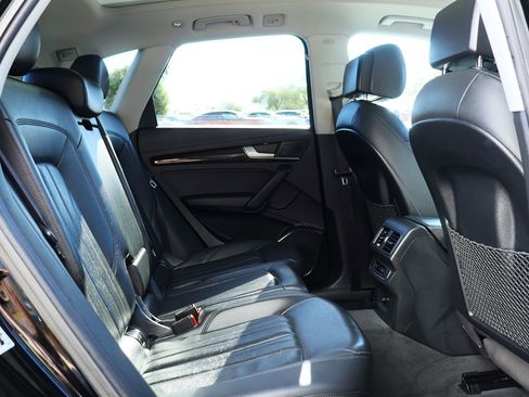 Used 2020 Audi Q5 2.0T Premium w/ Convenience Package image 28