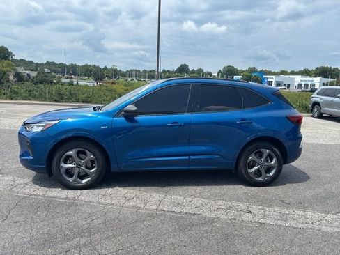 Used 2023 Ford Escape ST-Line w/ Tech Pack #1 AWD/4WD image 4