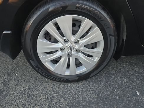 Used 2023 Nissan Sentra S image 5