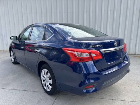 Used 2017 Nissan Sentra S image 5