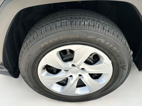 Used 2025 Toyota RAV4 LE image 31