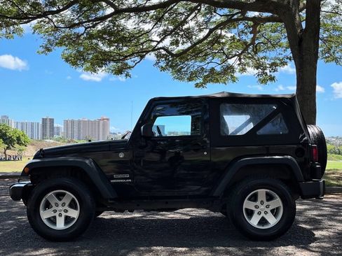 Used 2015 Jeep Wrangler Sport w/ Quick Order Package 24S AWD/4WD image 5