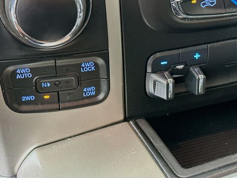 Used 2018 RAM 1500 Big Horn AWD/4WD image 24