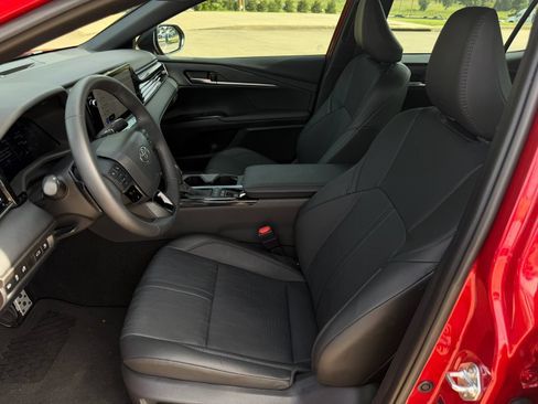 Used 2026 Toyota Camry XSE FWD image 10