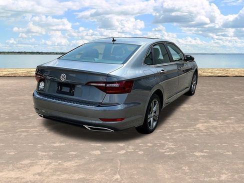 Used 2019 Volkswagen Jetta R-Line w/ R-Line Cold Weather Package FWD image 11