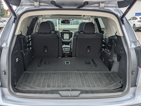 Used 2023 Subaru Ascent Touring AWD/4WD image 36