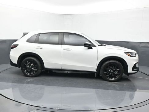 Used 2023 Honda HR-V Sport image 6