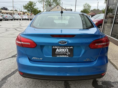 Used 2015 Ford Focus SE FWD image 8