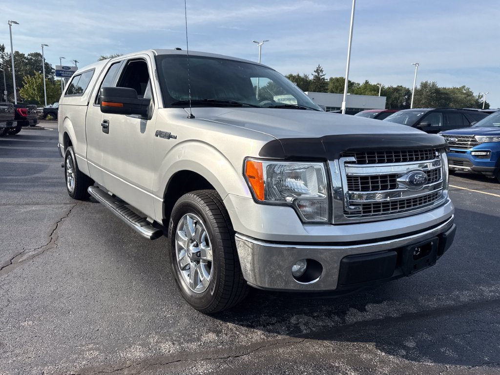 Used 2014 Ford F150 XLT w/ XLT Chrome Package RWD image 4