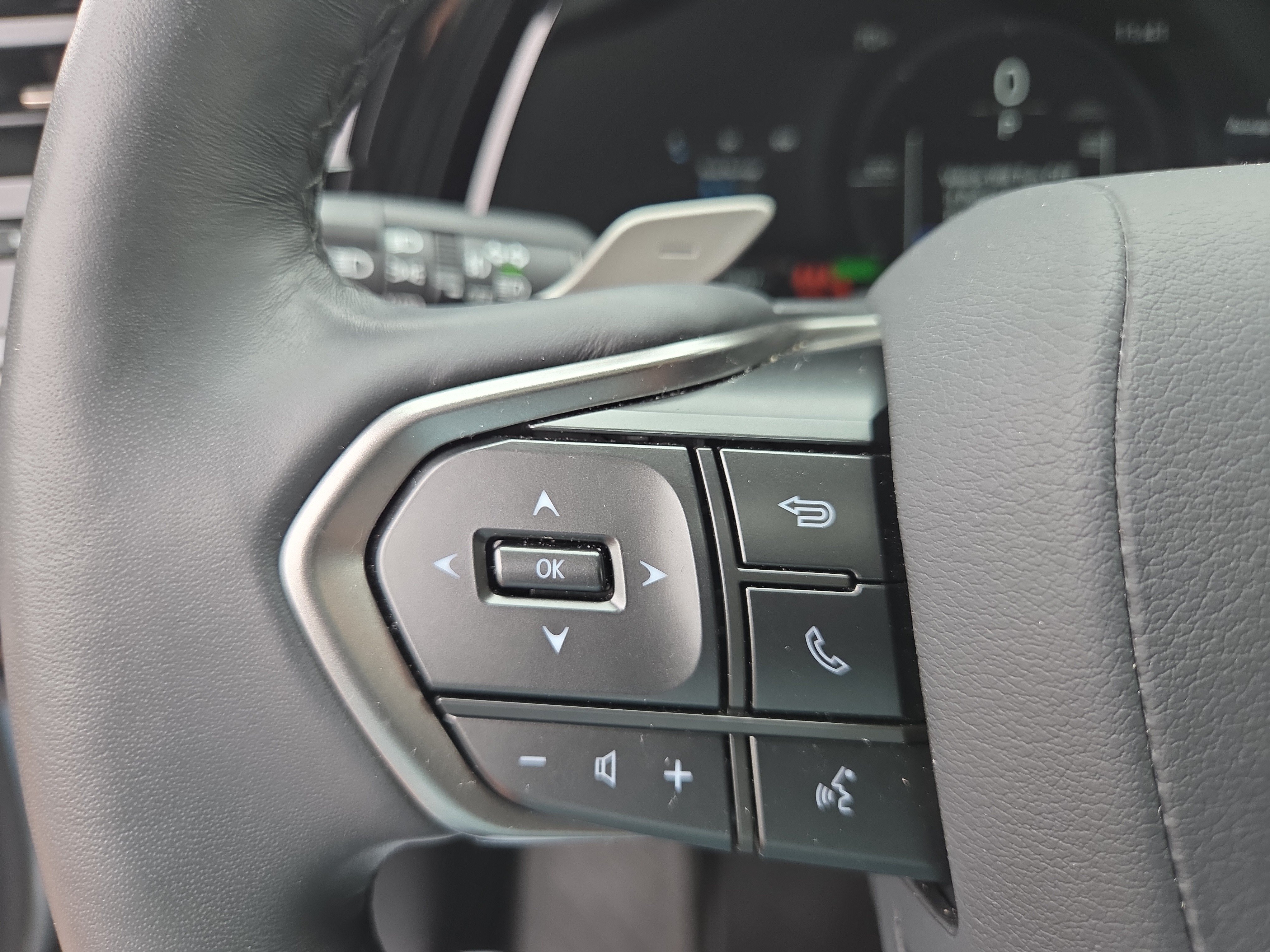 Certified 2025 Lexus RX 350h AWD/4WD image 26