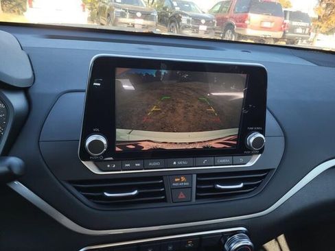 New 2025 Nissan Altima 2.5 S image 8