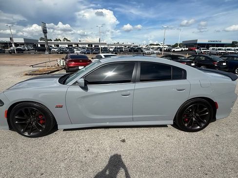 Used 2022 Dodge Charger Scat Pack w/ Plus Group RWD image 4