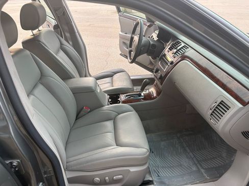 Used 2006 Cadillac DTS FWD image 35