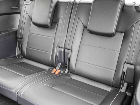 Used 2021 Volkswagen Atlas SE image 19