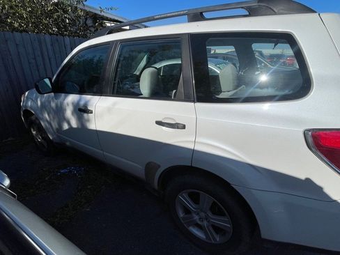 Used 2011 Subaru Forester 2.5X image 4