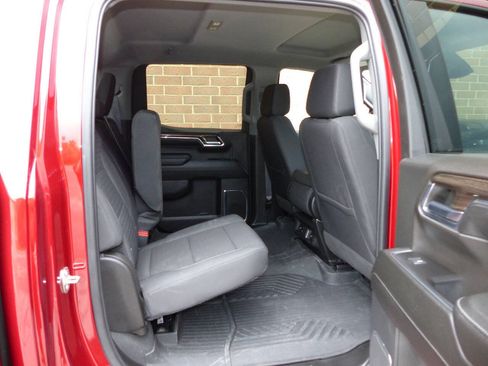 Used 2024 Chevrolet Silverado 1500 RST AWD/4WD image 37