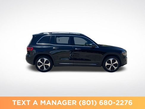 Used 2025 Mercedes-Benz GLB 250 4MATIC image 6