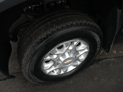 Used 2024 Chevrolet Silverado 2500 LTZ w/ LTZ Convenience Package image 14