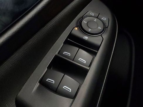 Used 2025 Buick Envista Preferred image 17