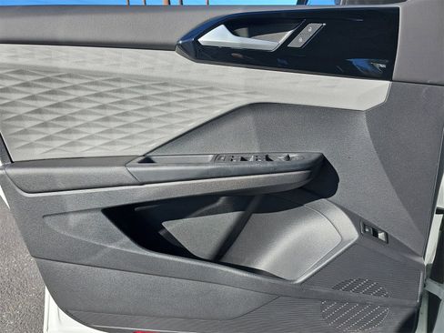 Used 2022 Volkswagen Taos S w/ IQ Drive S Package image 25