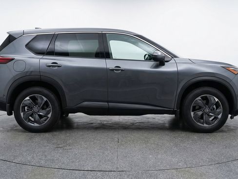 Used 2025 Nissan Rogue SV AWD/4WD image 11