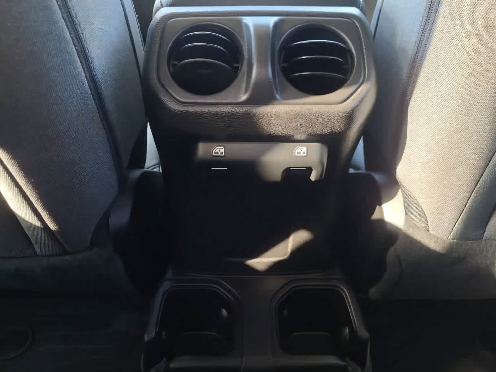 Used 2026 Jeep Wrangler Unlimited Sport AWD/4WD image 12