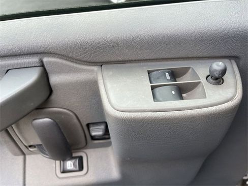 Used 2020 Chevrolet Express 2500 w/ Enhanced Convenience Package image 7