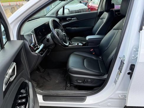 Certified 2024 Kia Sportage EX FWD image 8