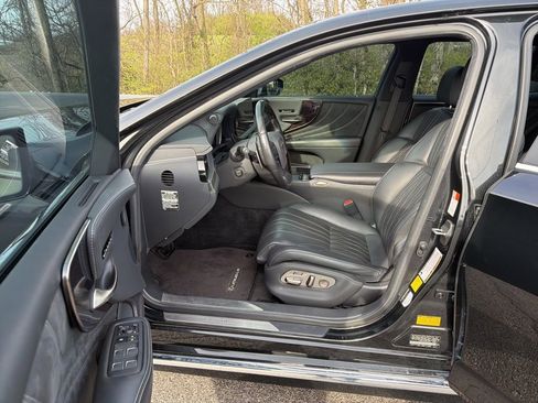 Used 2022 Lexus LS 500 w/ Interior Upgrade Package image 6