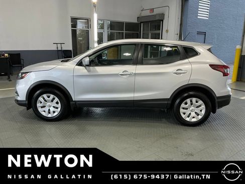 Used 2020 Nissan Rogue Sport S FWD image 3