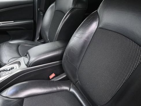 Used 2020 Dodge Journey Crossroad FWD image 18